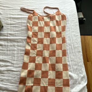 Women’s knit checkered pink dress